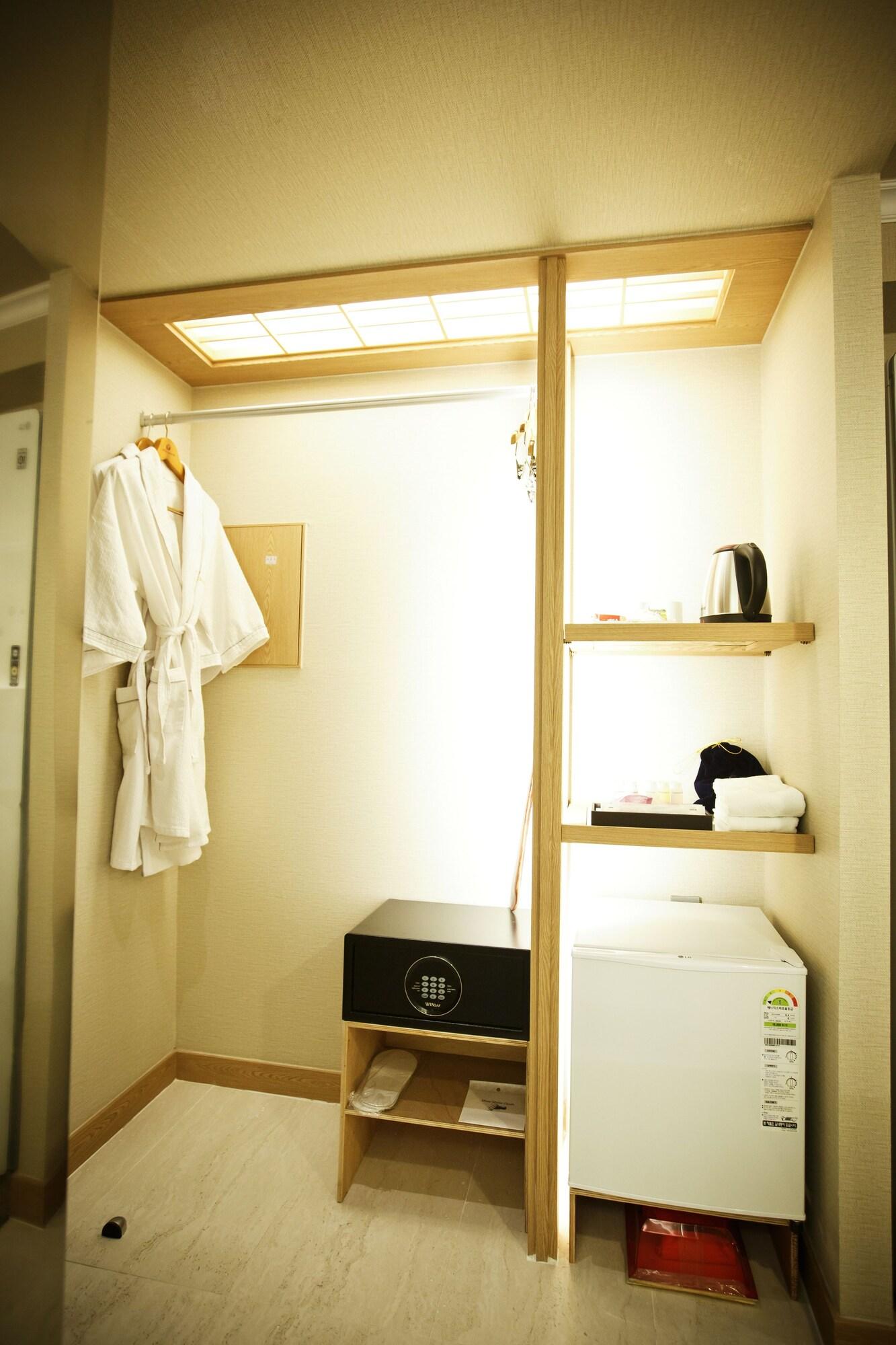 Ariana Hotel Daegu Bagian luar foto